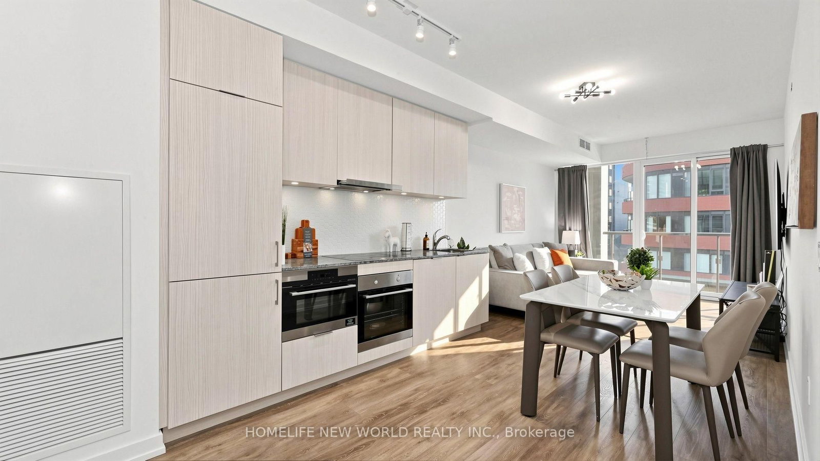 158 Front Street E • #813 • Toronto, ON photo 13