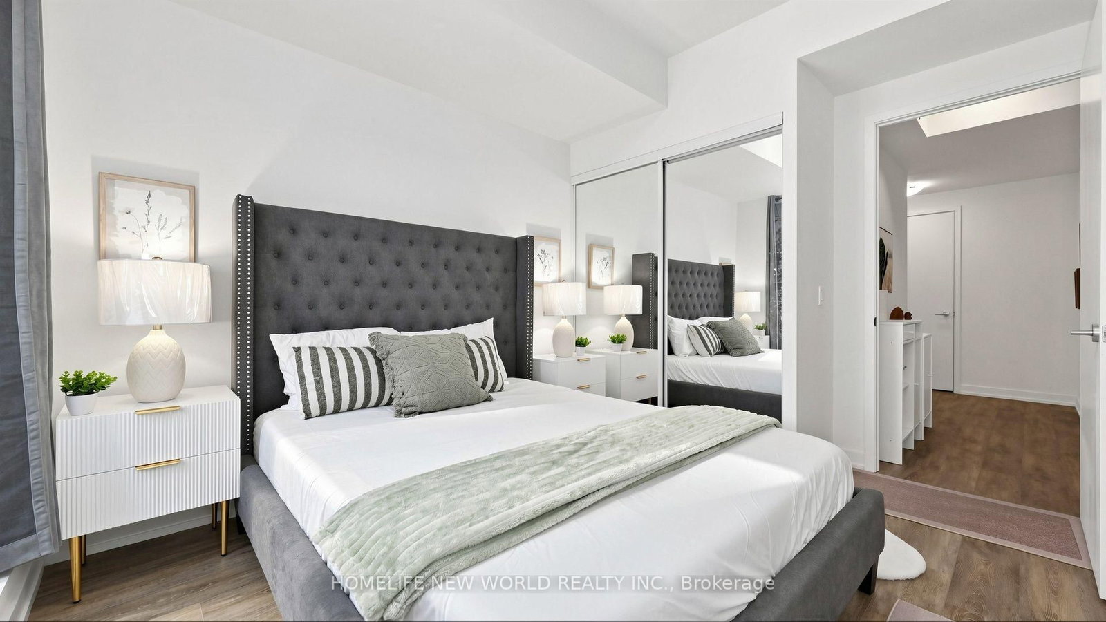 158 Front Street E • #813 • Toronto, ON photo 24