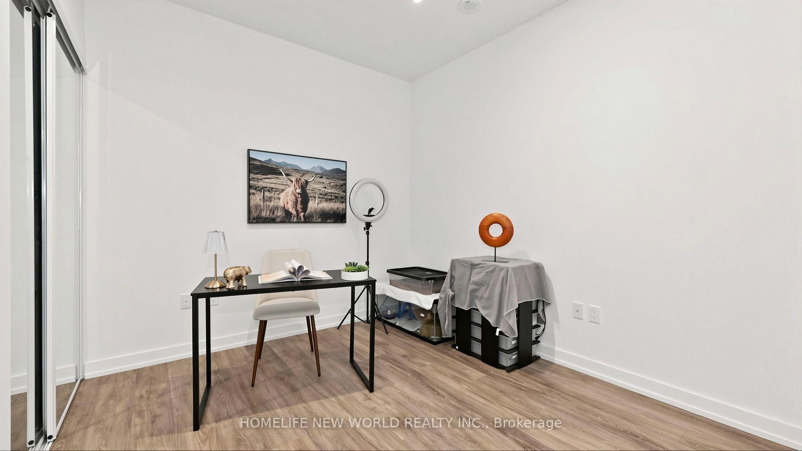 158 Front Street E • #813 • Toronto, ON photo 28