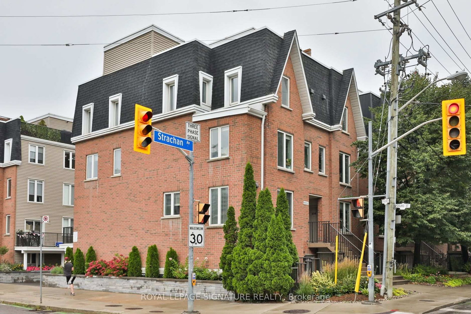 92 Strachan Avenue • #635 • Toronto, ON photo 37