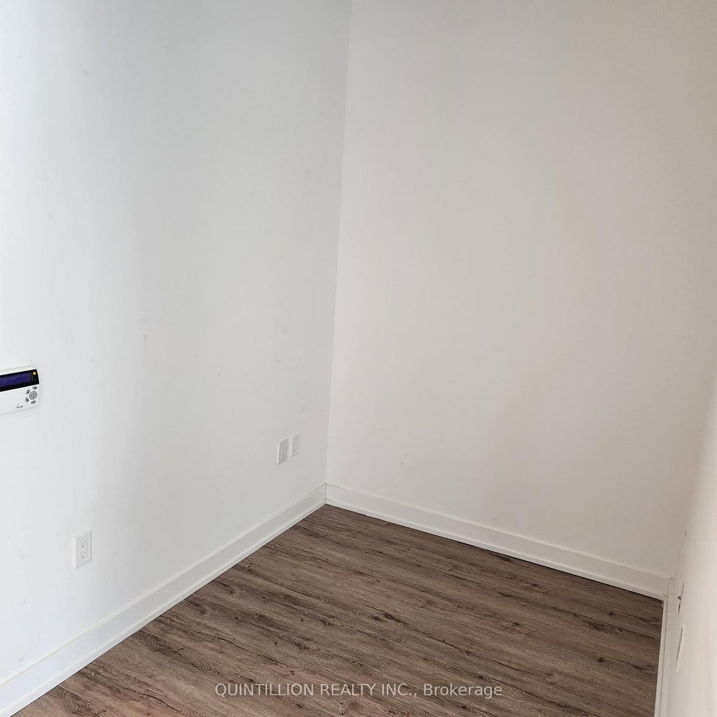 2606 - 15 Queens Quay 5