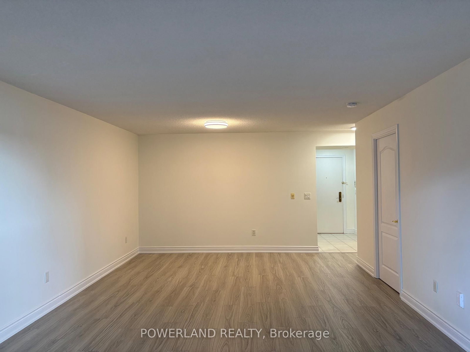 880 Grandview Way • #809 • Toronto, ON photo 5