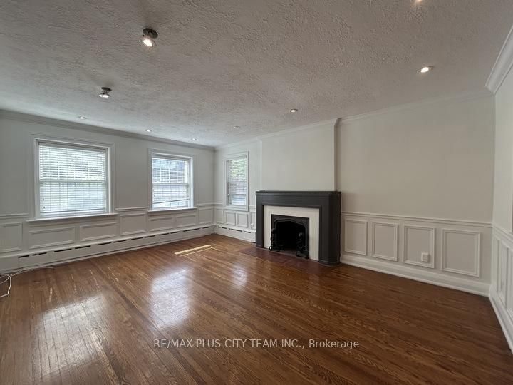 1 - 1745 Bathurst Street
