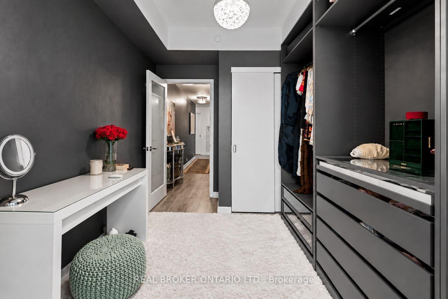 21 Widmer Street • #2002 • Toronto, ON photo 17