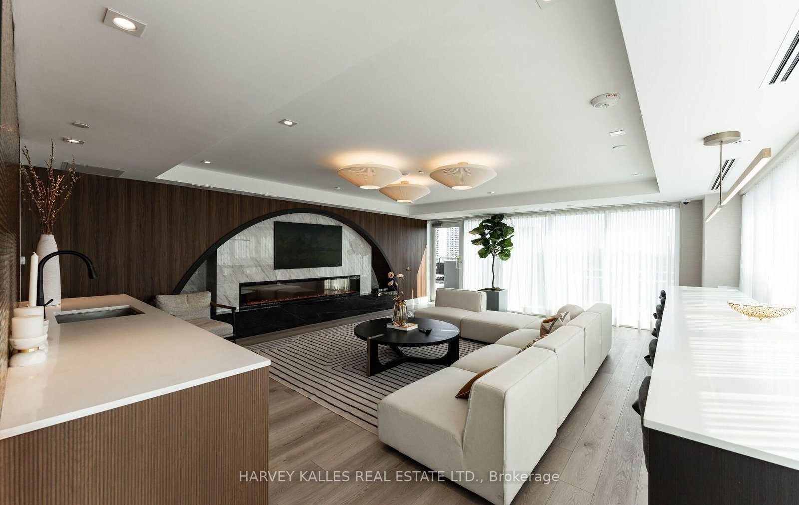 8 Manor Road W • #807 • Toronto, ON photo 19