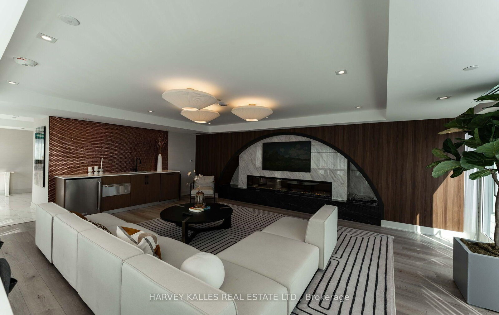 8 Manor Road W • #807 • Toronto, ON photo 20