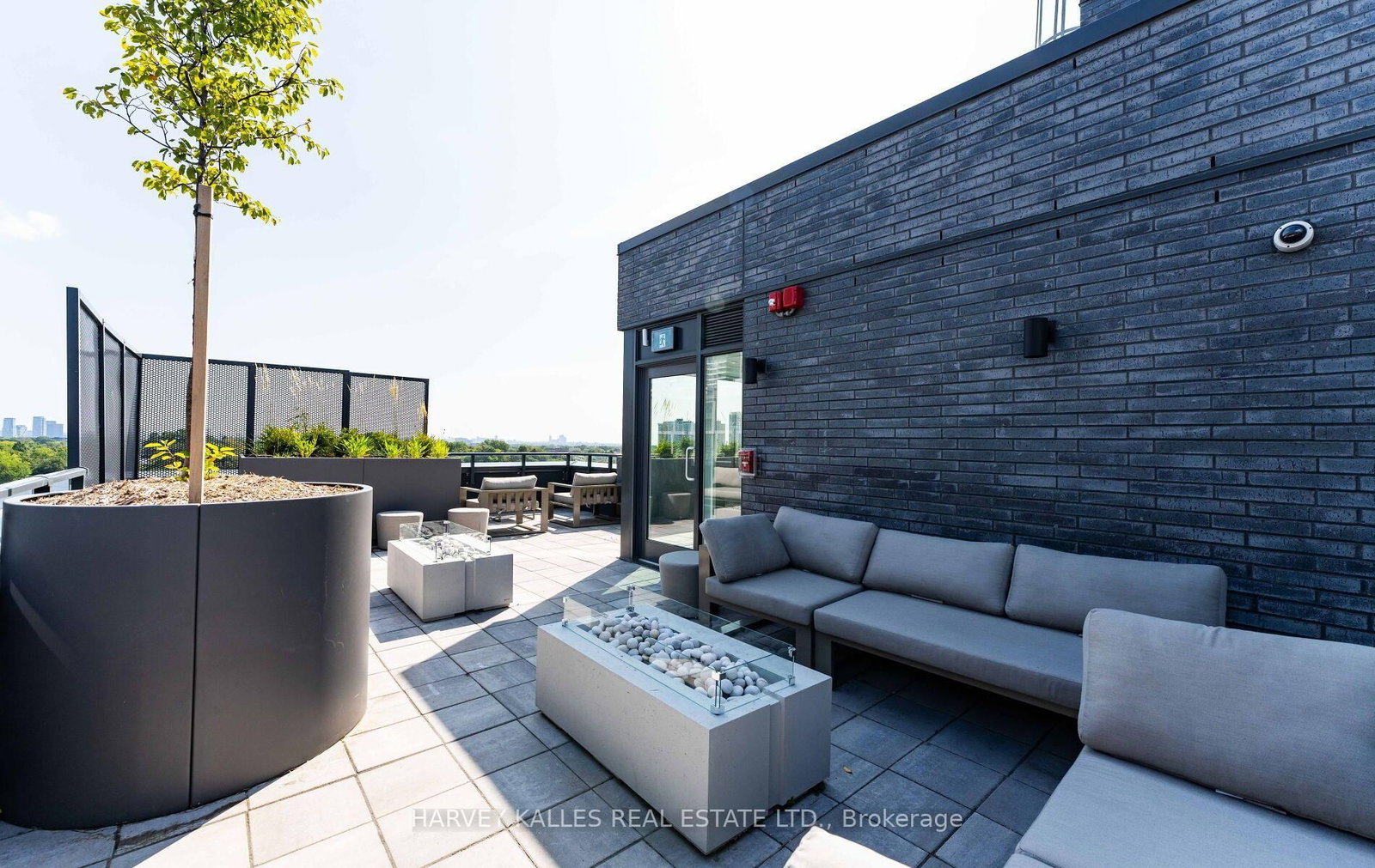 8 Manor Road W • #807 • Toronto, ON photo 23