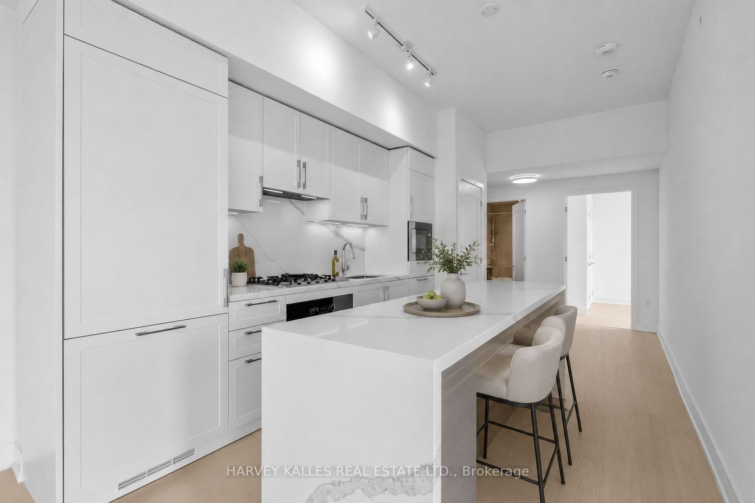 8 Manor Road W • #807 • Toronto, ON photo 9