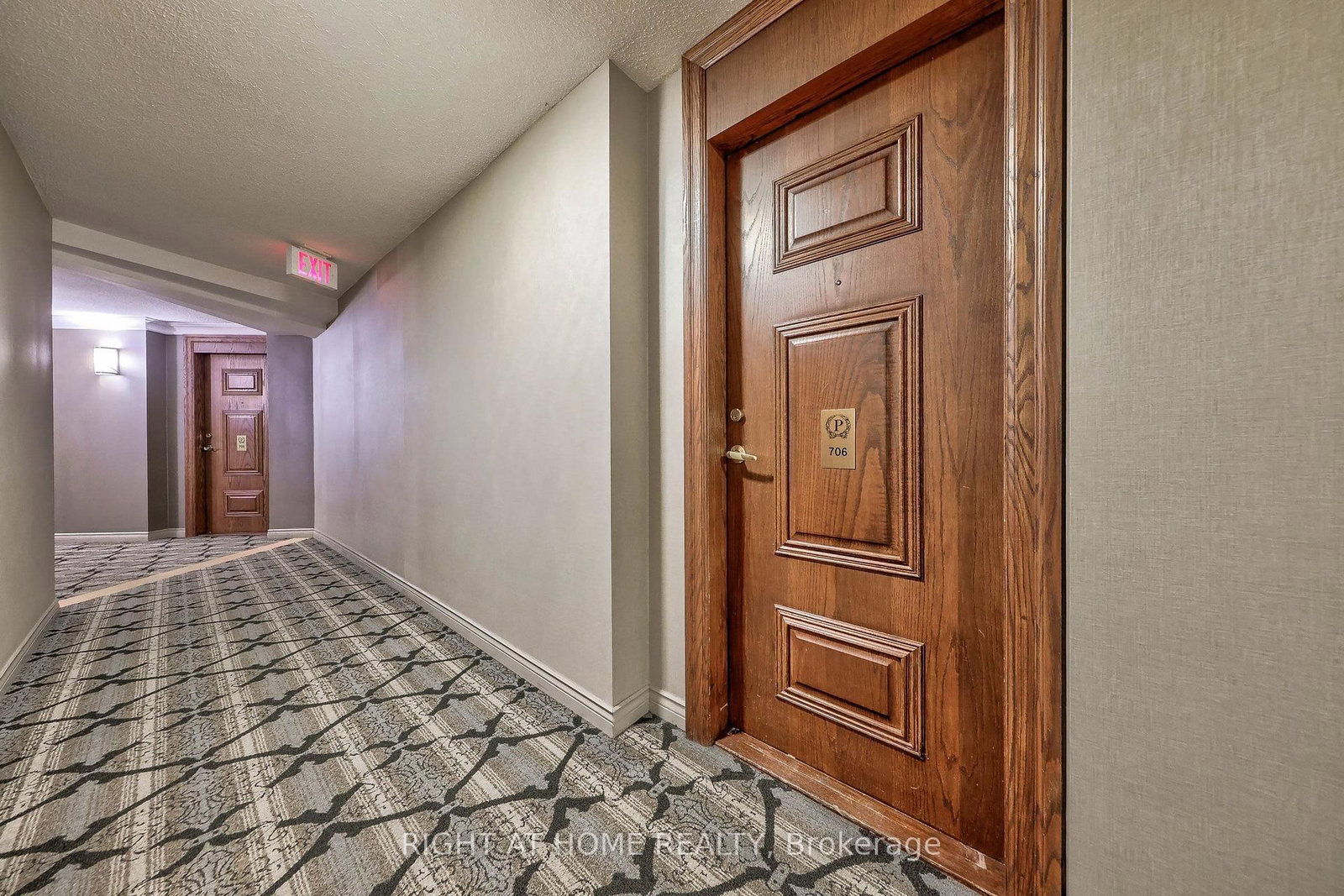 28 Pemberton Avenue • #706 • Toronto, ON photo 8