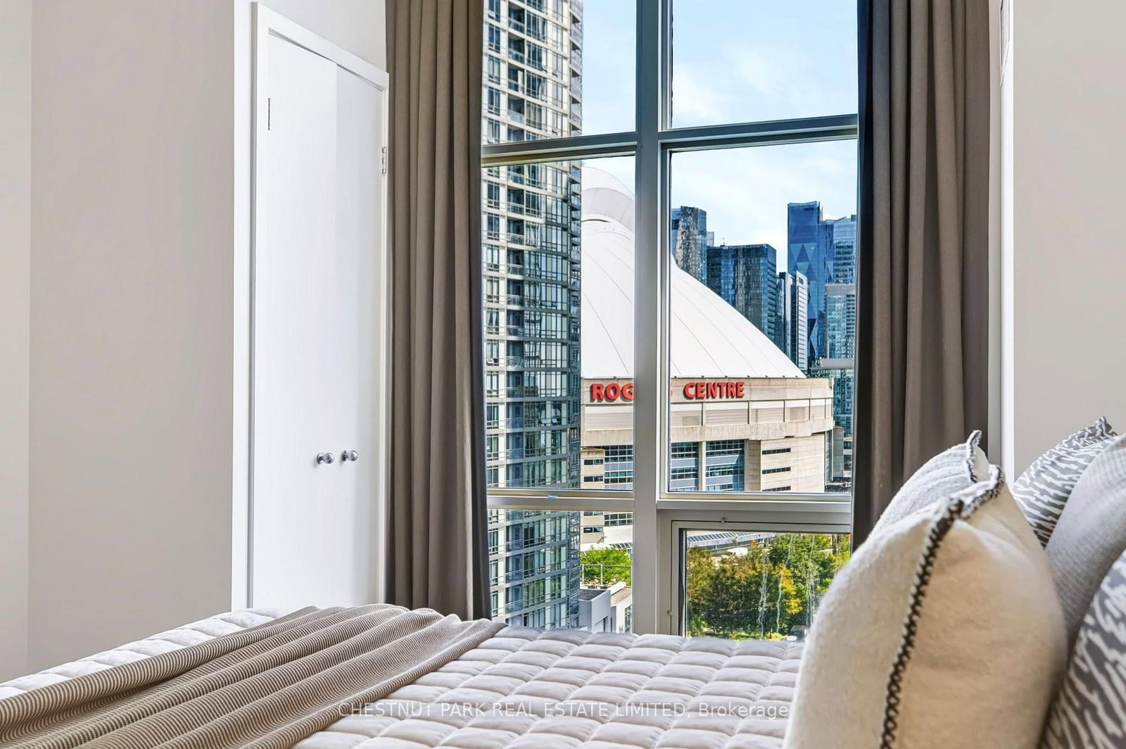 35 Mariner Terrace • #1209 • Toronto, ON photo 23