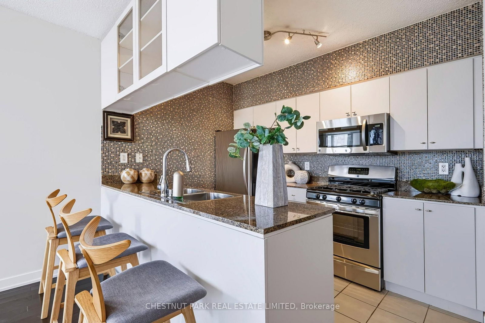 35 Mariner Terrace • #1209 • Toronto, ON photo 9