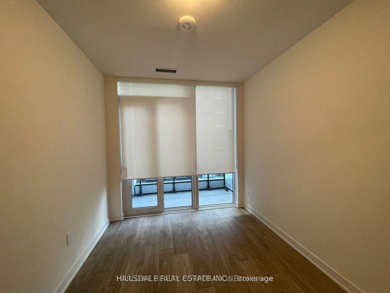 458 SW - 121 Lower Sherbourne Street