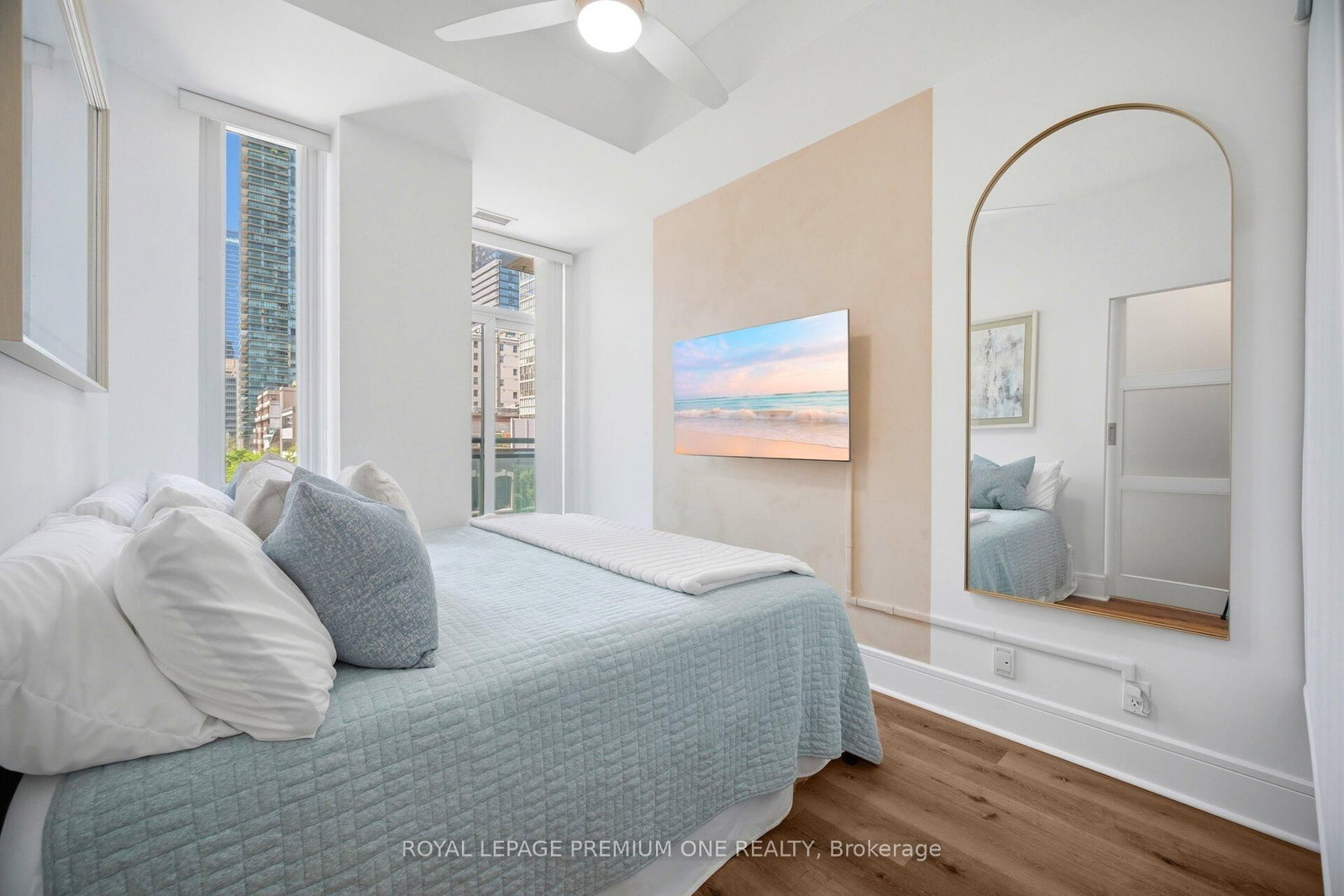 112 George Street • #S430 • Toronto, ON photo 16