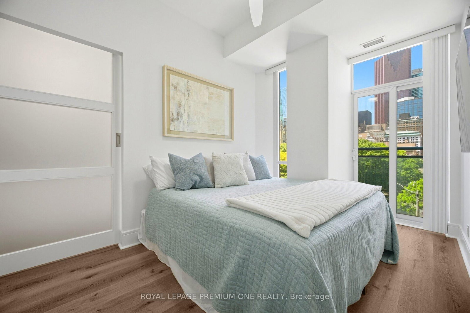 112 George Street • #S430 • Toronto, ON photo 17