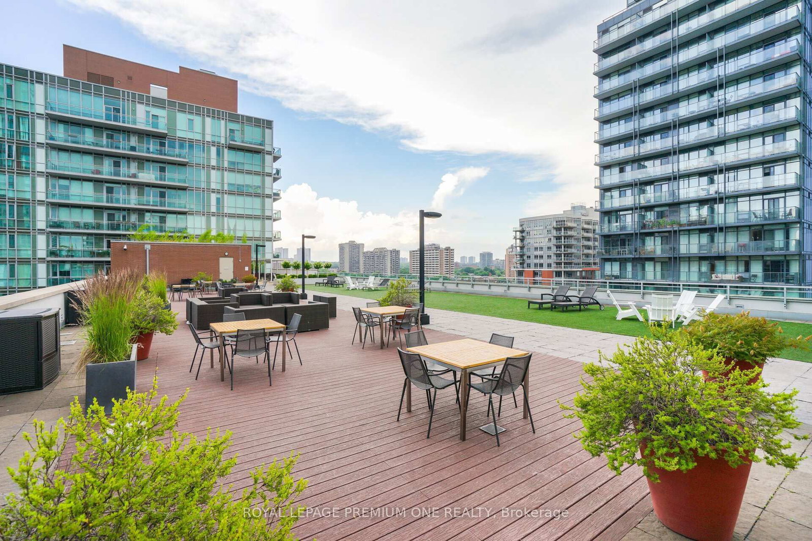 112 George Street • #S430 • Toronto, ON photo 40