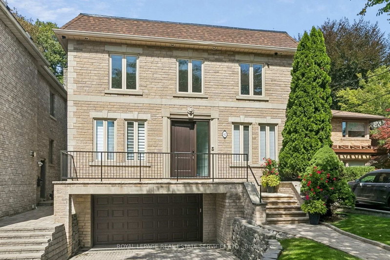 42 Rykert Crescent