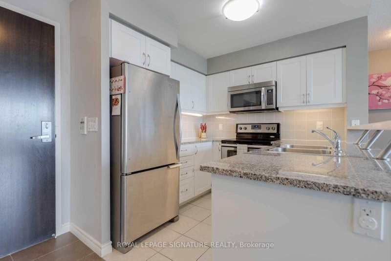 1609 - 25 Lower Simcoe Street