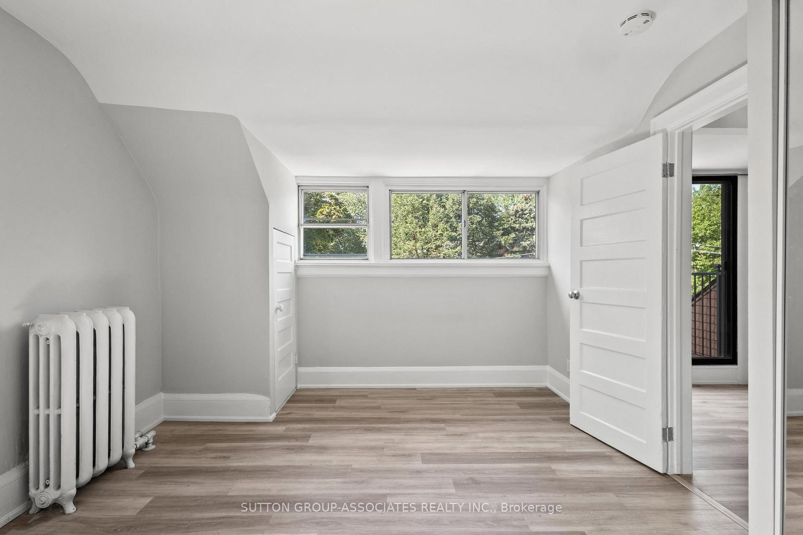 415 Brunswick Avenue • Toronto, ON photo 11