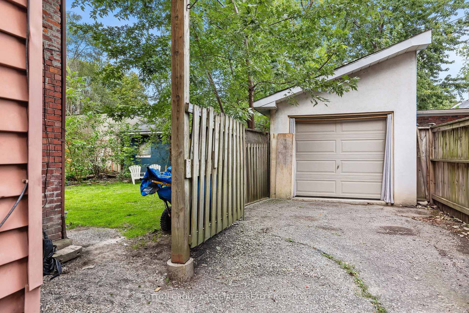 415 Brunswick Avenue • Toronto, ON photo 21