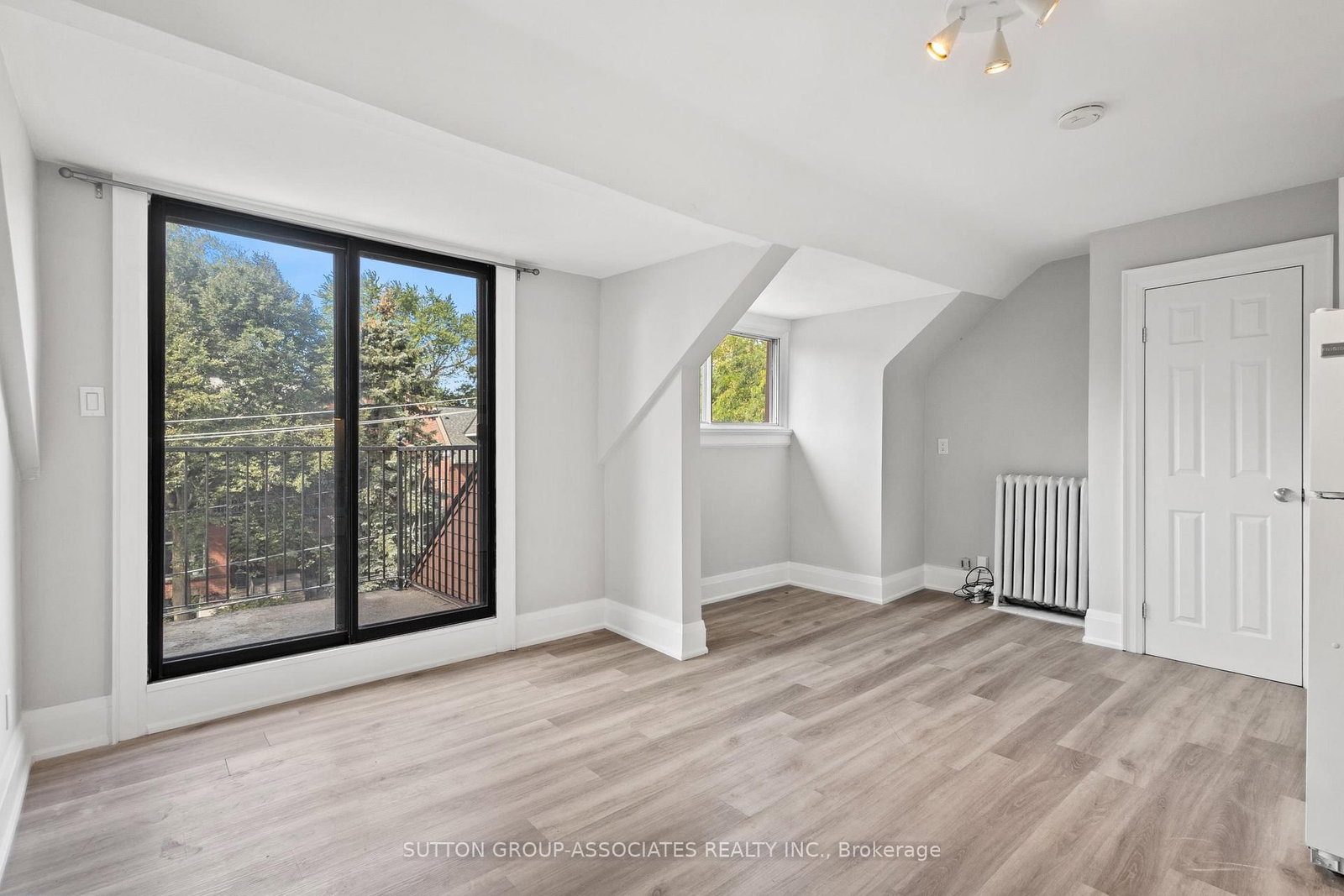 415 Brunswick Avenue • Toronto, ON photo 8