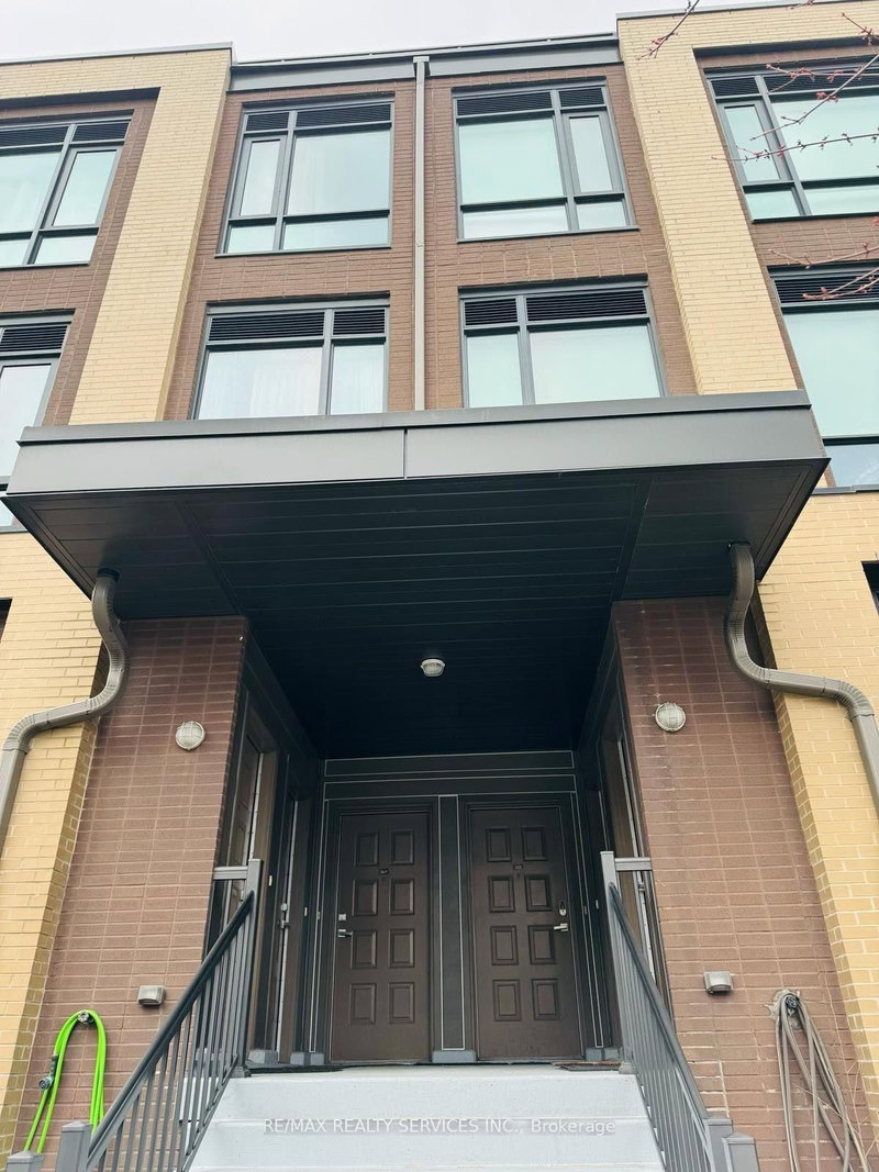 321 - 639 Lawrence Avenue W