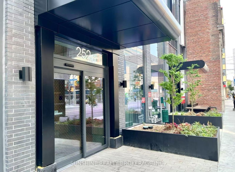 2101 - 252 Church Street E E