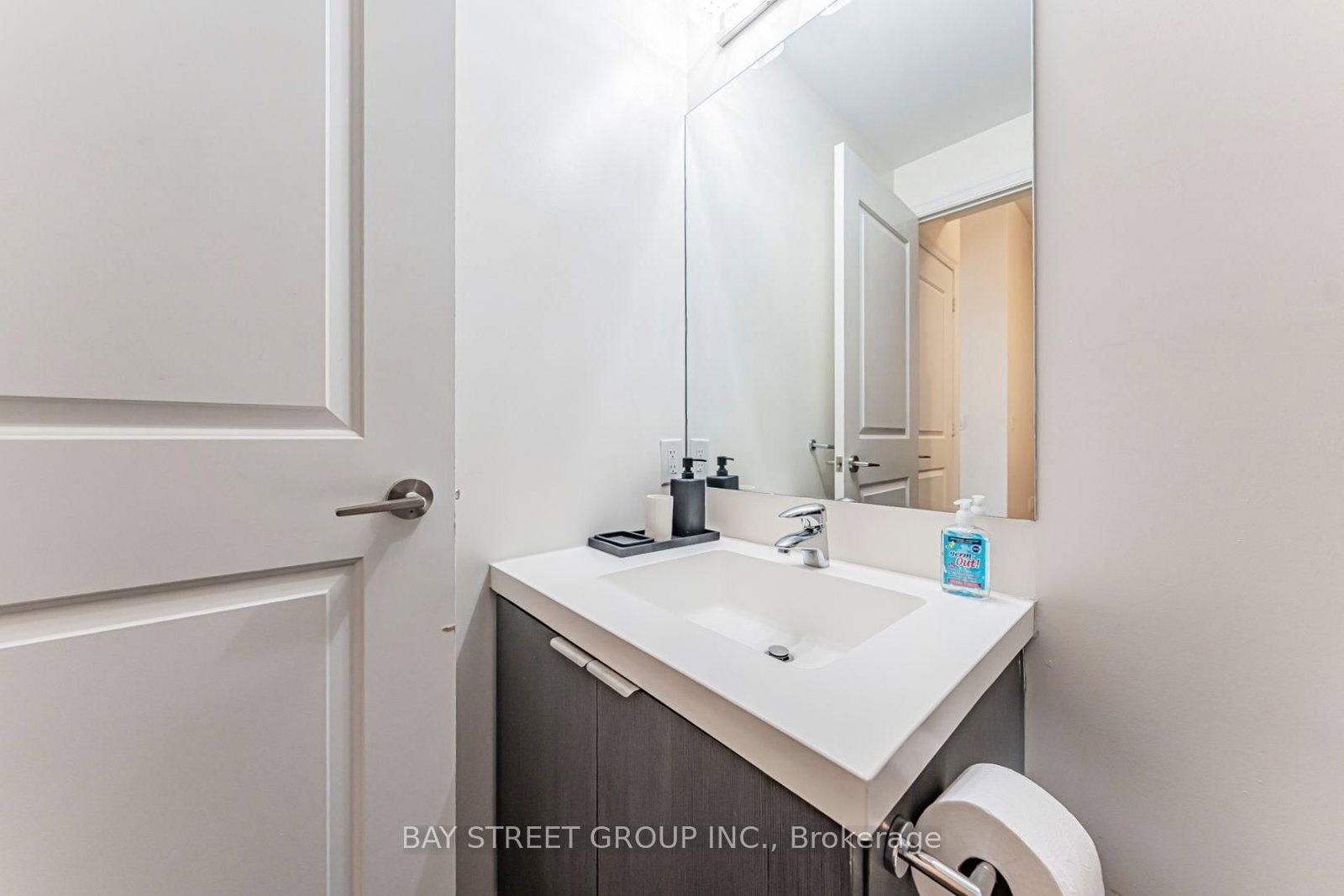 8 The Esplanade • #5403 • Toronto, ON photo 10