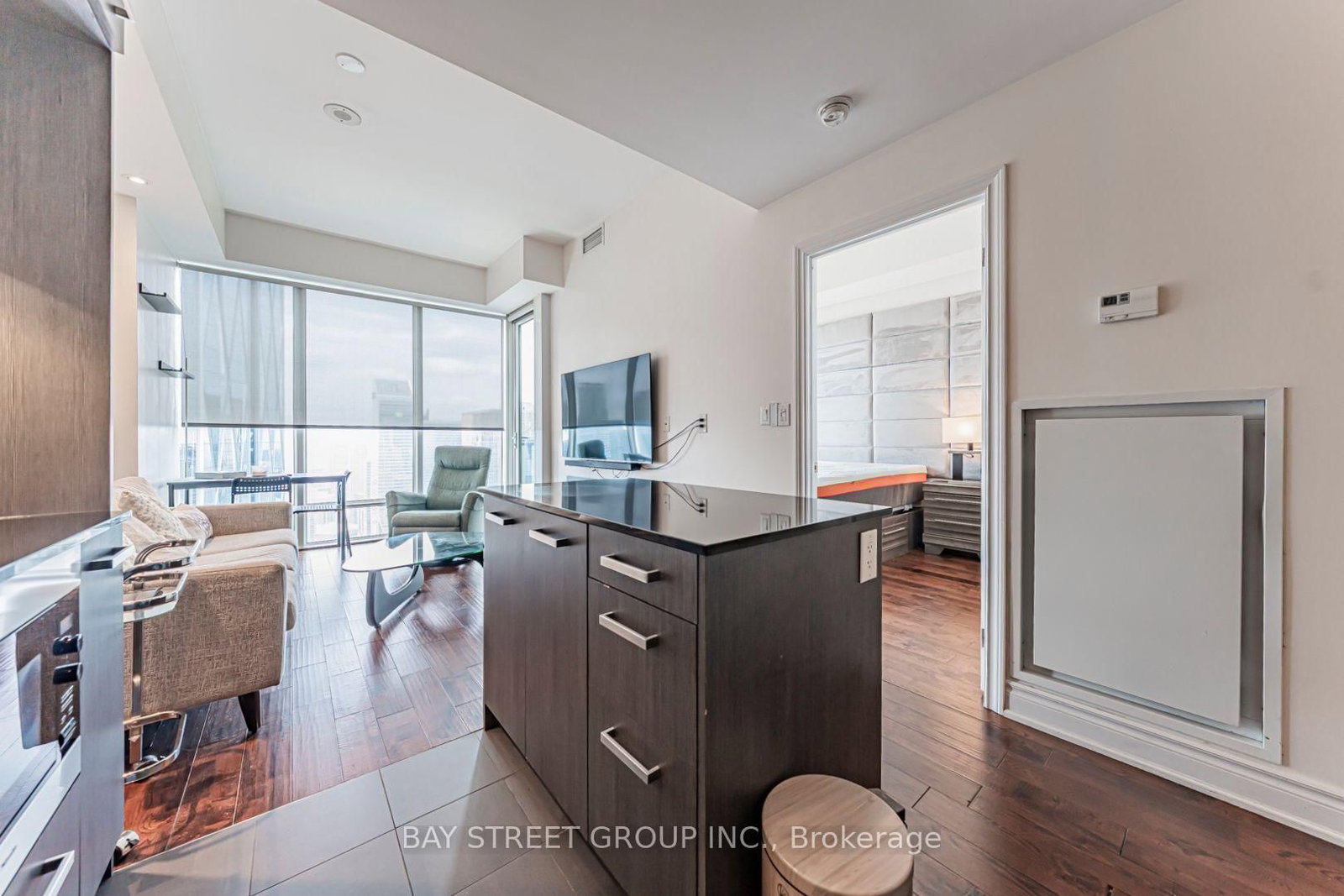8 The Esplanade • #5403 • Toronto, ON photo 15