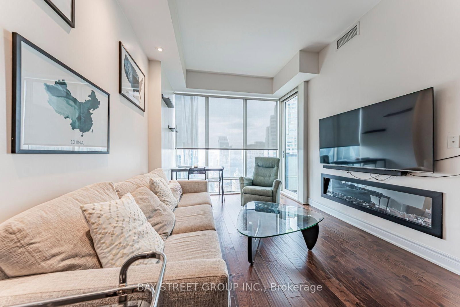 8 The Esplanade • #5403 • Toronto, ON photo 16