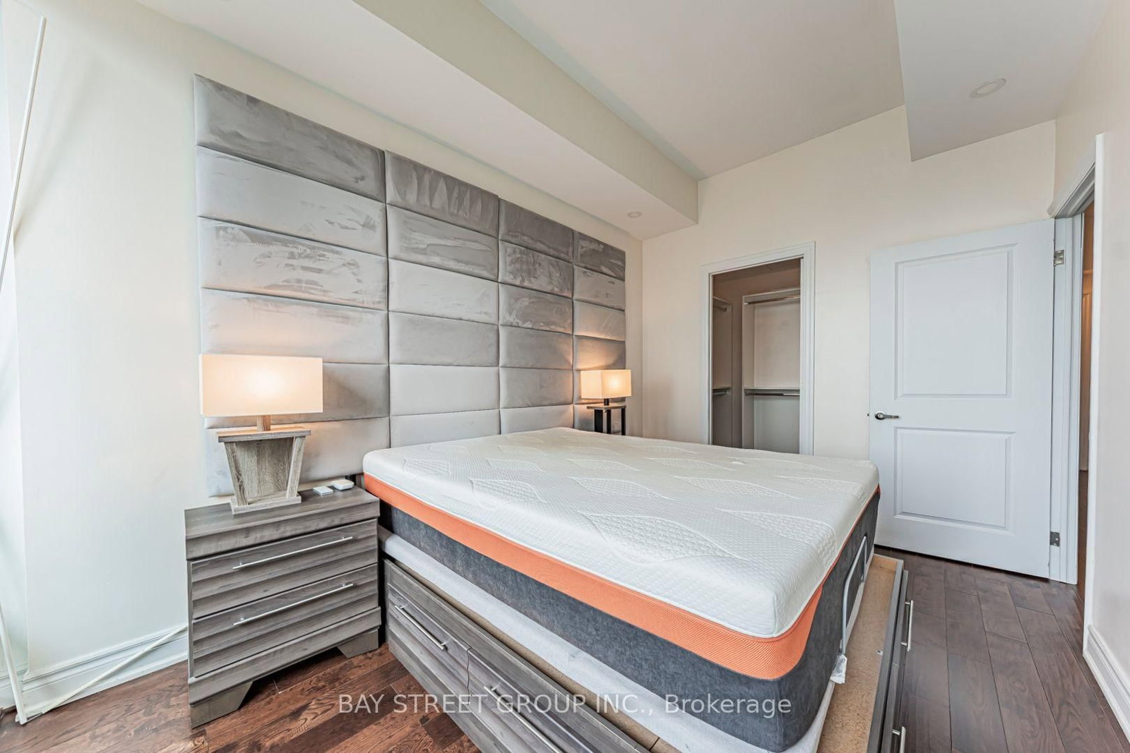 8 The Esplanade • #5403 • Toronto, ON photo 25