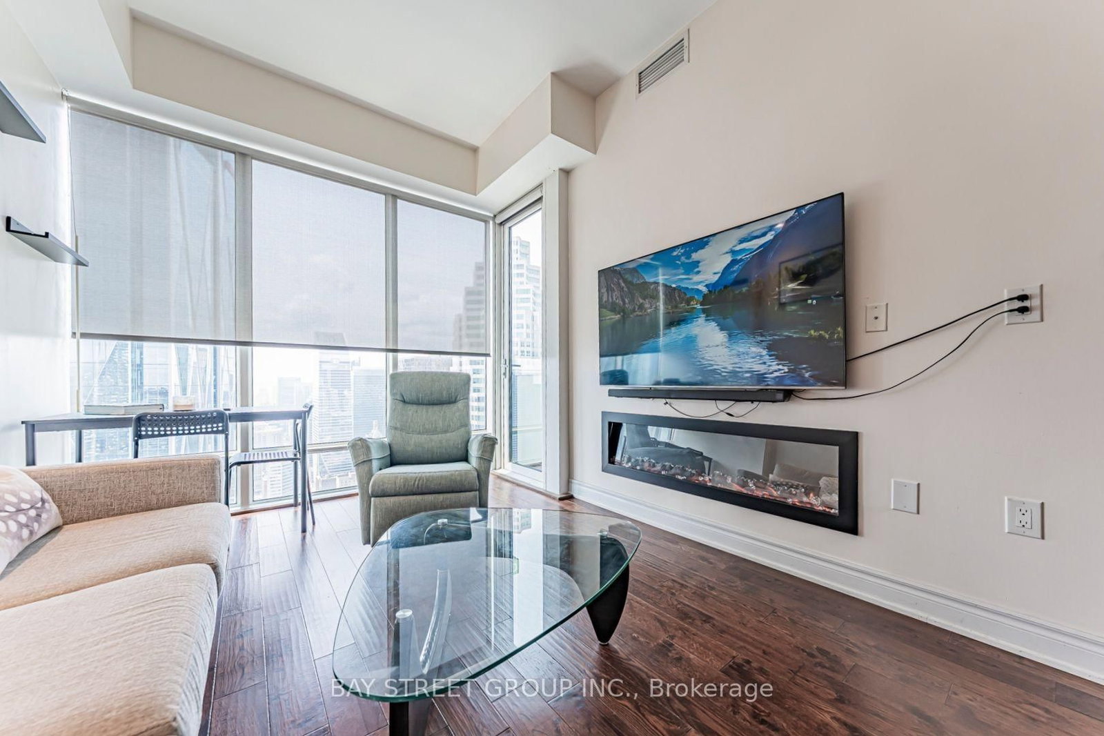 8 The Esplanade • #5403 • Toronto, ON photo 31