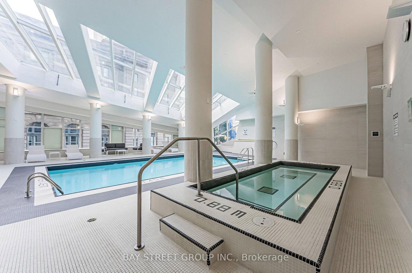8 The Esplanade • #5403 • Toronto, ON photo 38