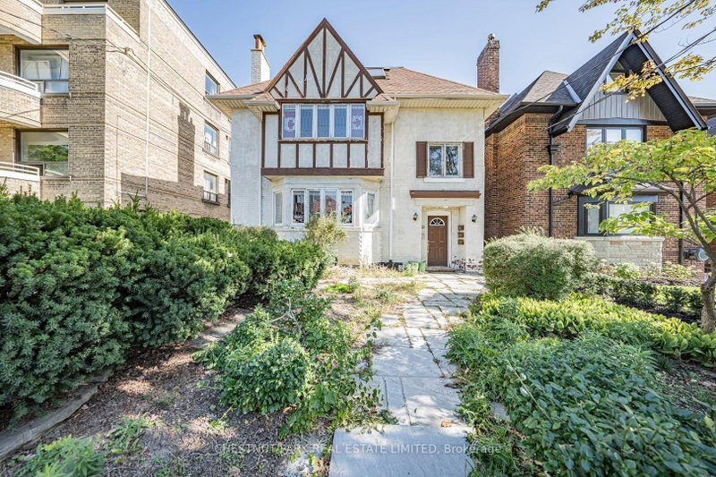 Main - 889 Avenue Road