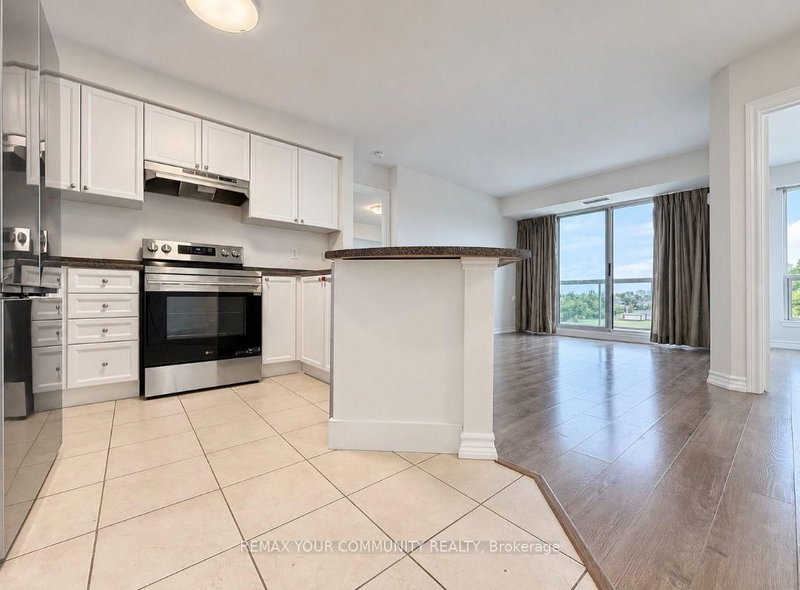 516 - 1030 Sheppard Avenue W