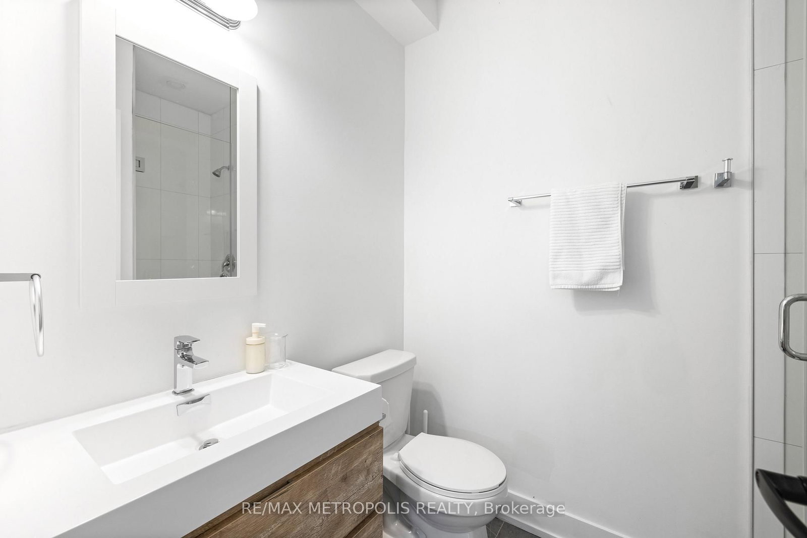 447 Lansdowne Avenue • Toronto, ON photo 20