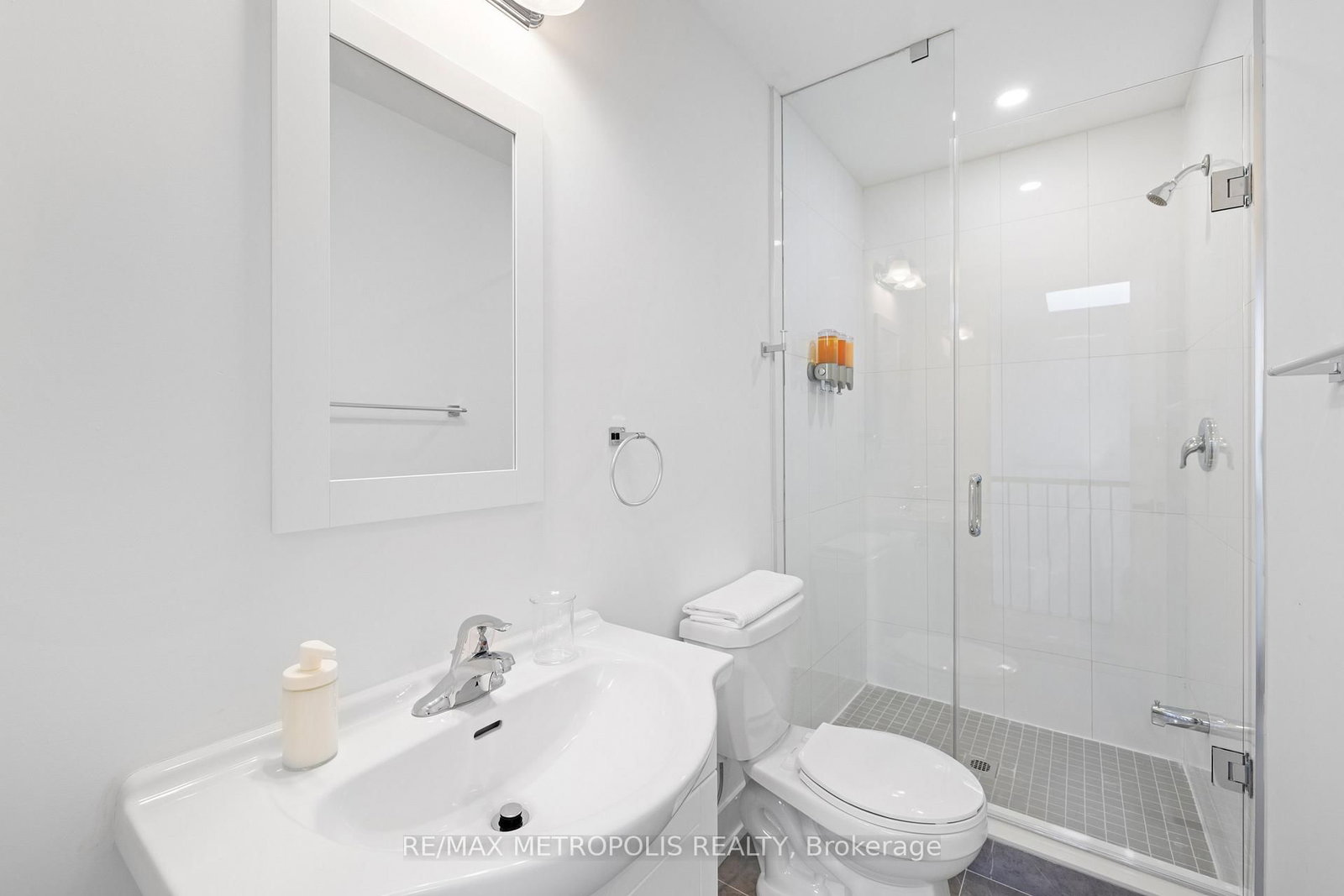 449 Lansdowne Avenue • Toronto, ON photo 40