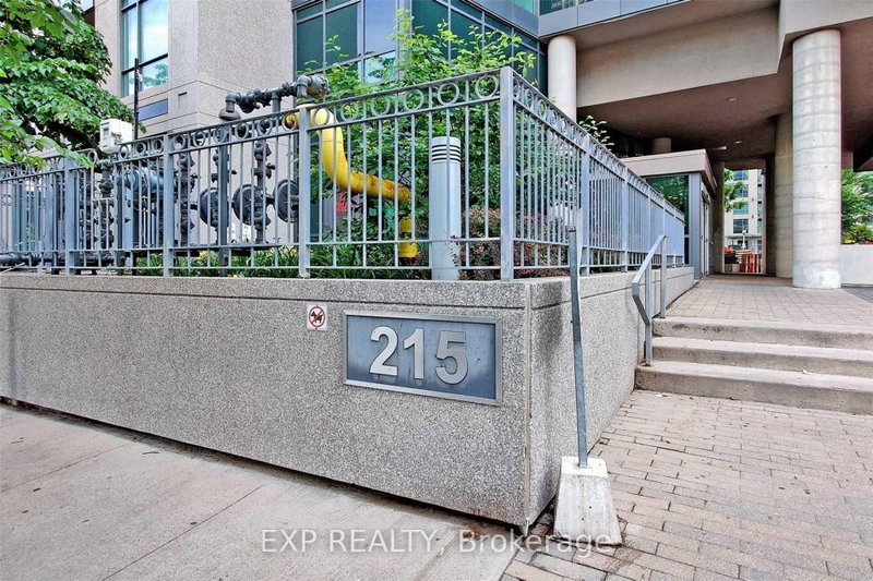 202 - 215 Fort York Boulevard
