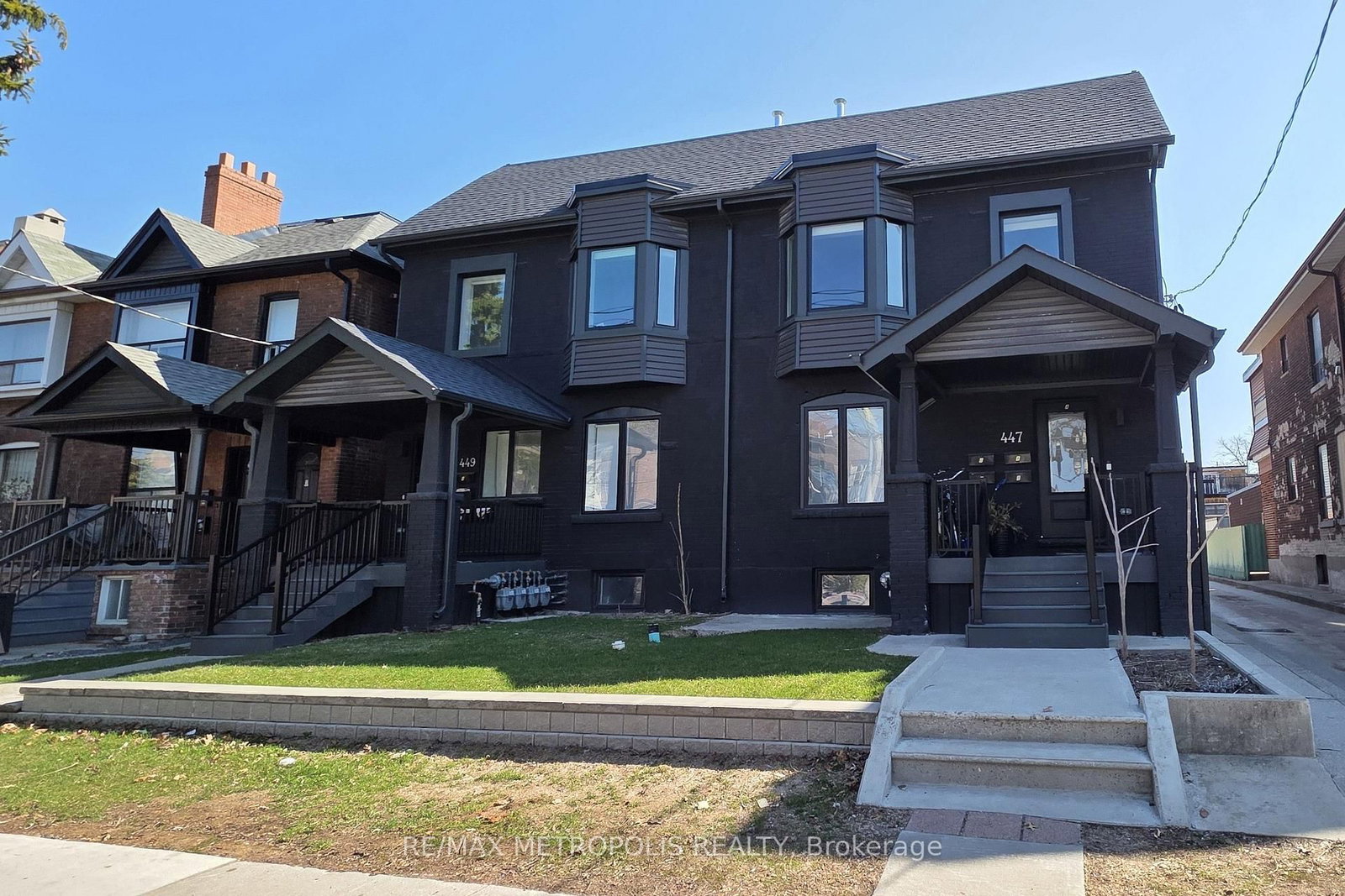 447 - 449 Lansdowne Avenue • Toronto, ON photo 1