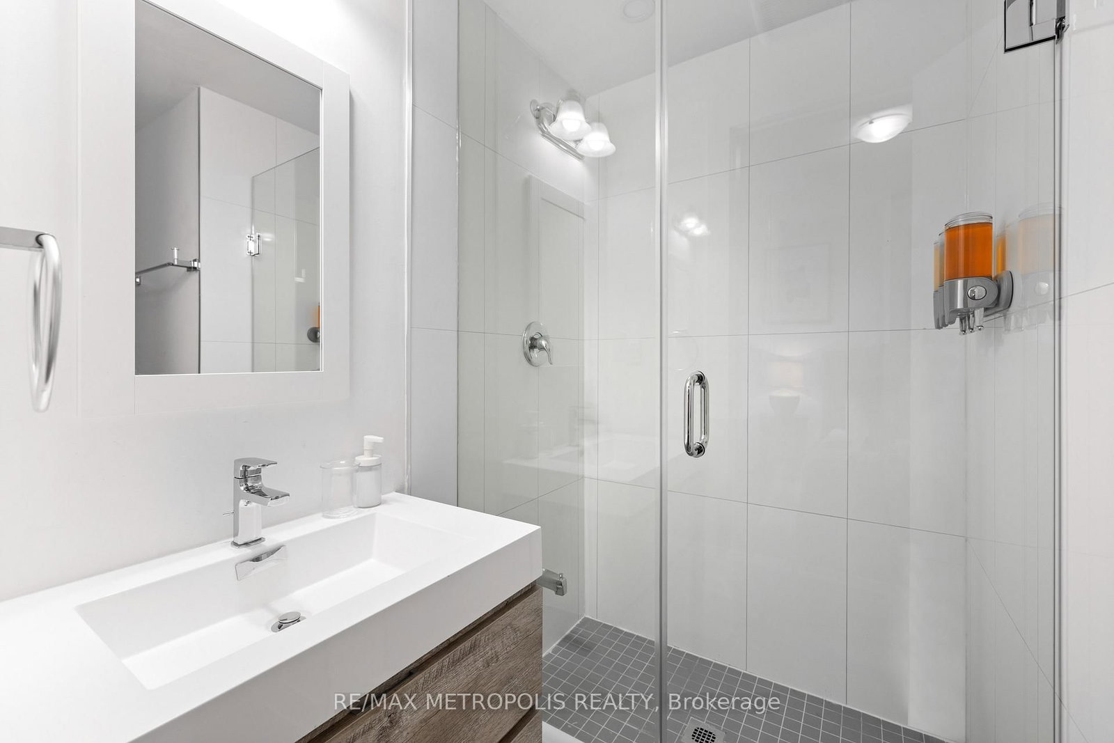 447 - 449 Lansdowne Avenue • Toronto, ON photo 11