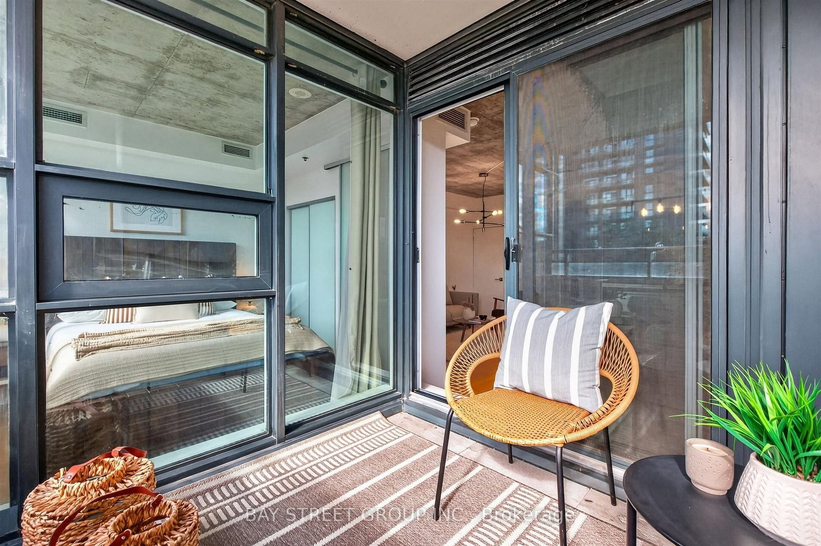 20 minowan miikan Lane W • #211 • Toronto, ON photo 19