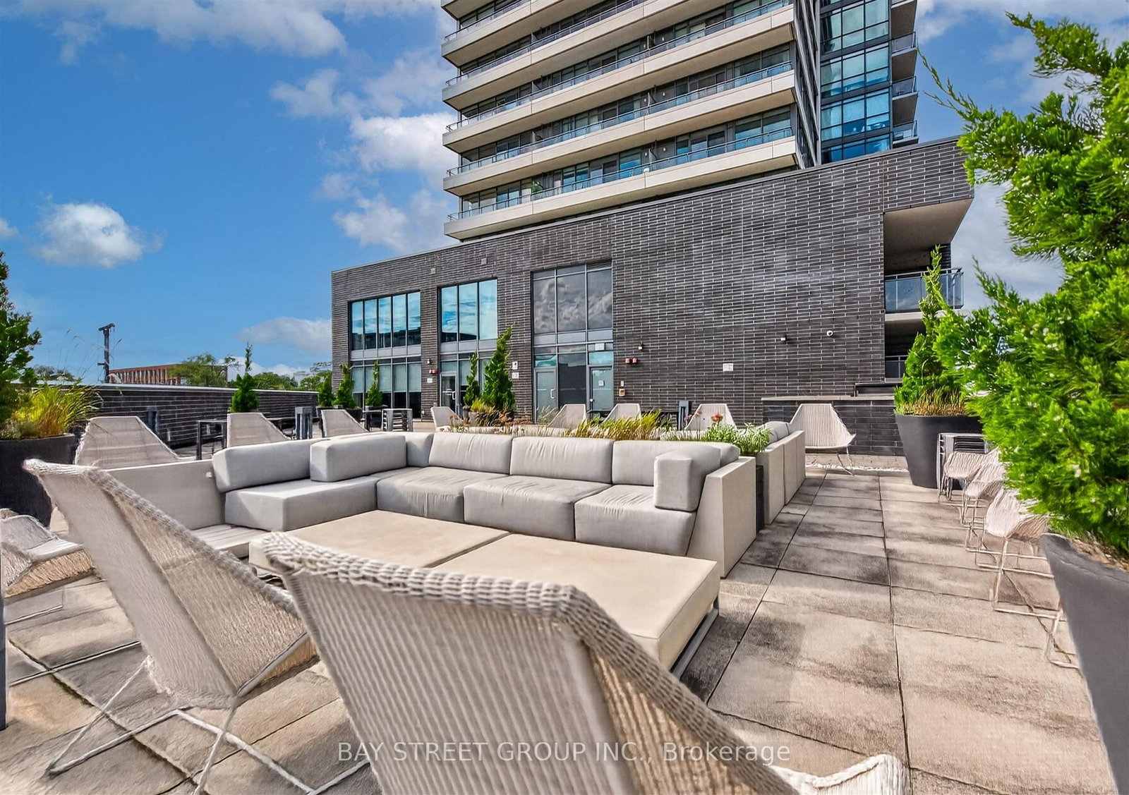 20 minowan miikan Lane W • #211 • Toronto, ON photo 25