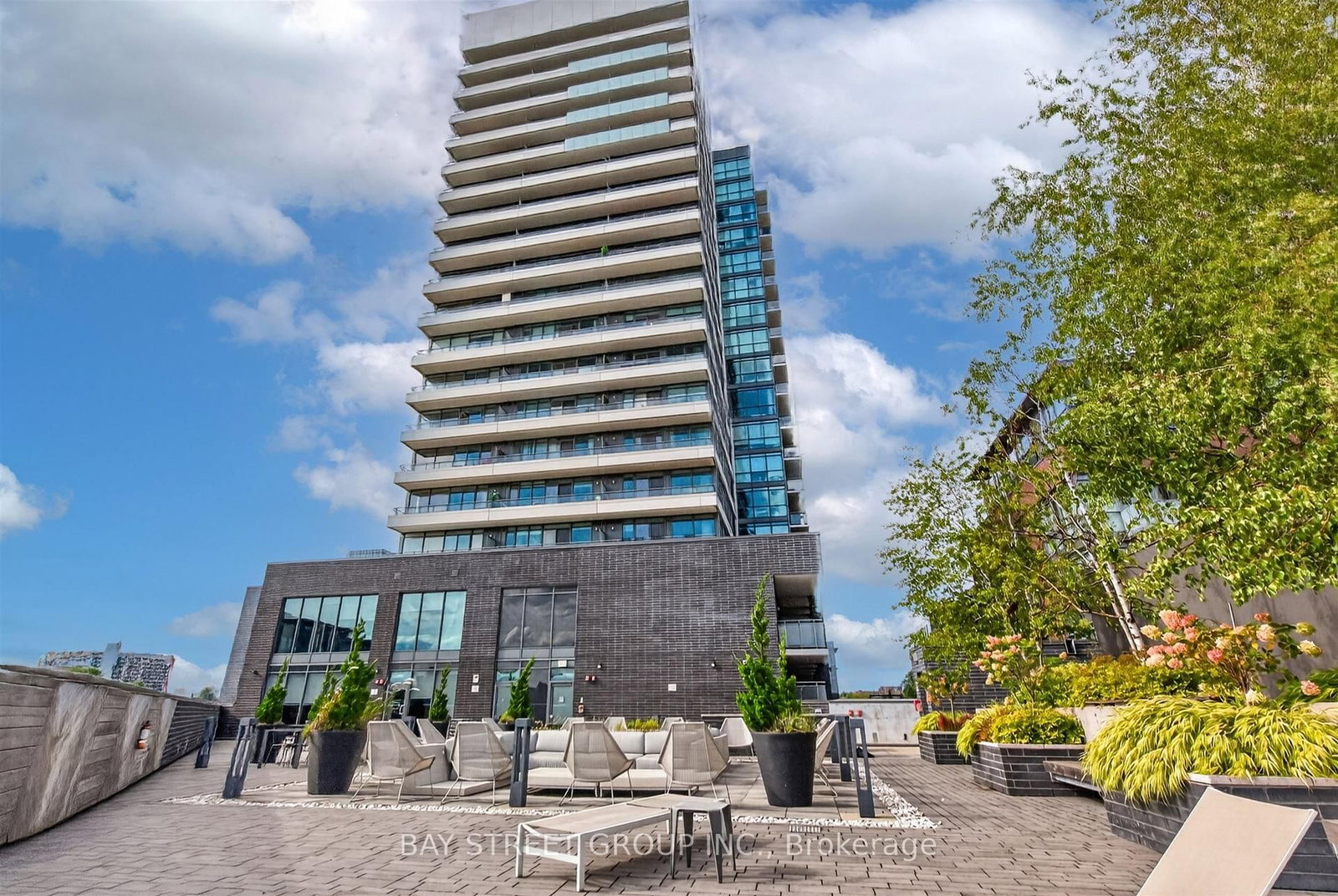 20 minowan miikan Lane W • #211 • Toronto, ON photo 26