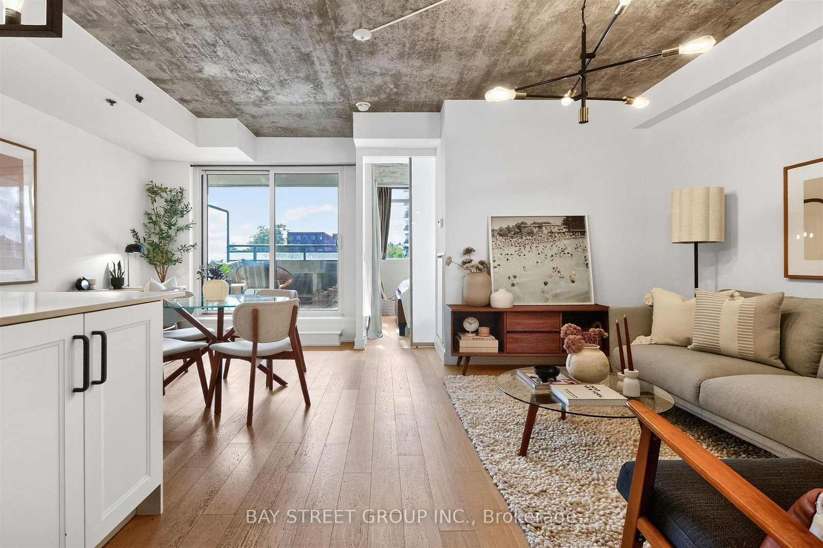 20 minowan miikan Lane W • #211 • Toronto, ON photo 6