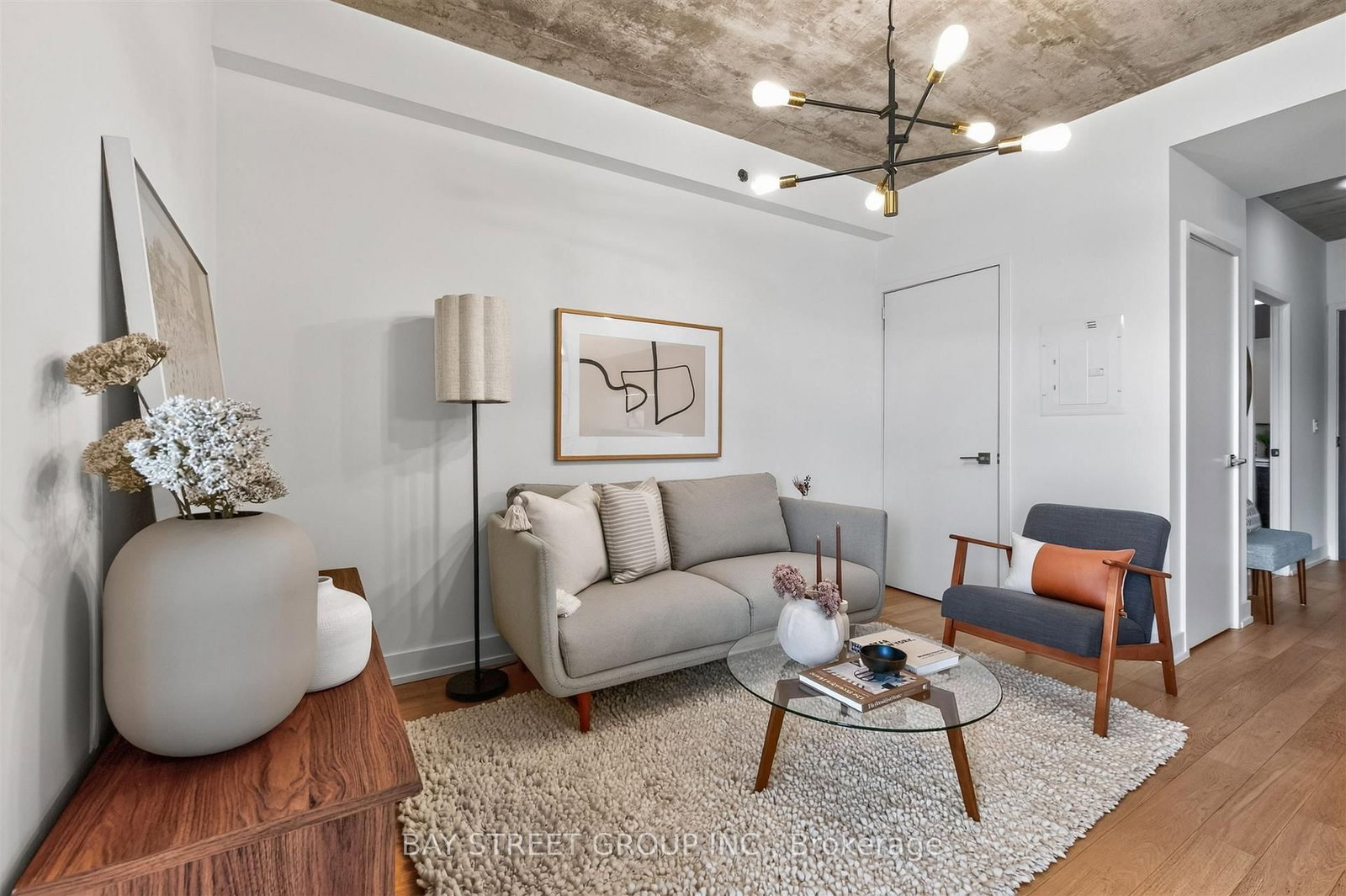 20 minowan miikan Lane W • #211 • Toronto, ON photo 9