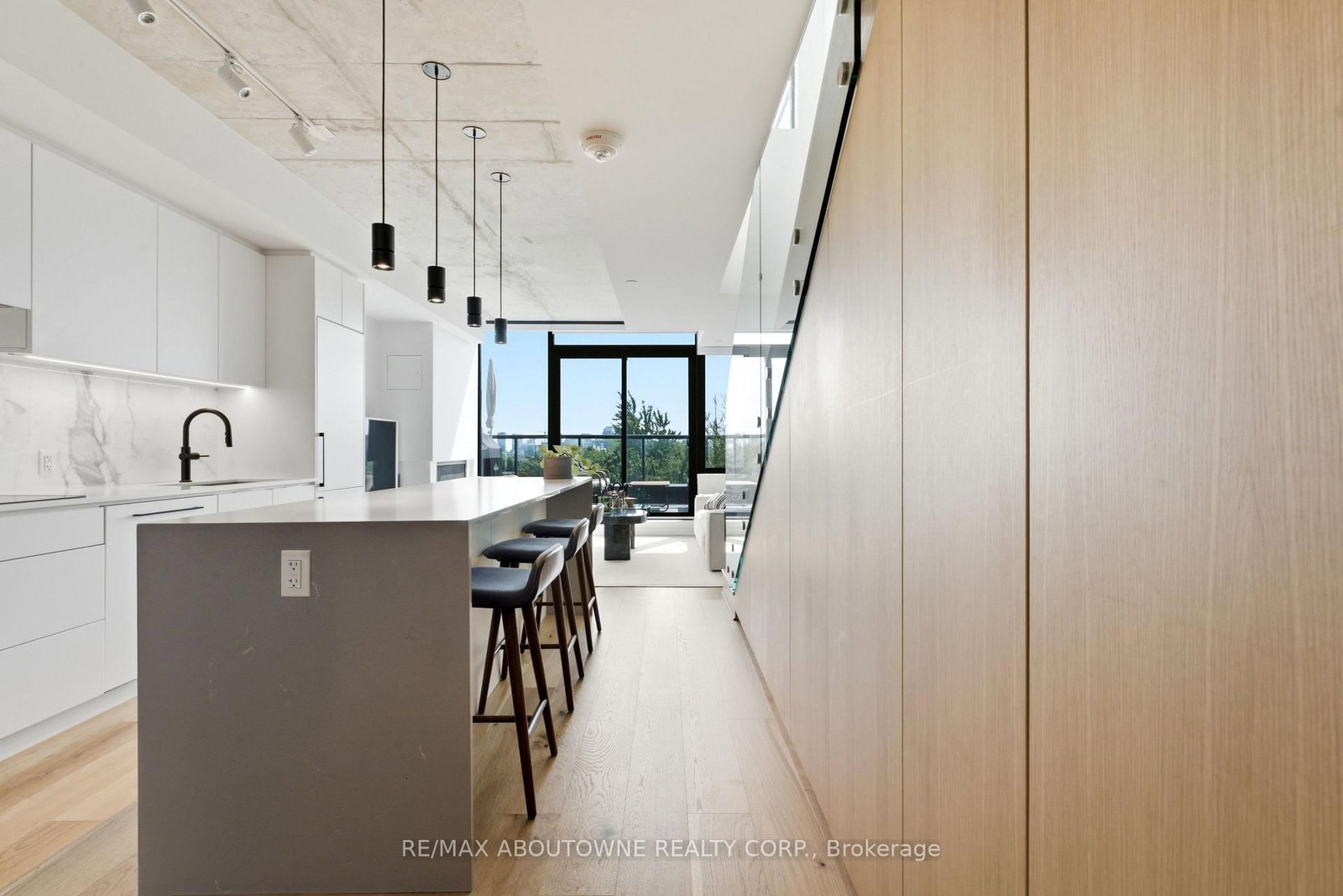 899 College Street • #PH618 • Toronto, ON photo 6