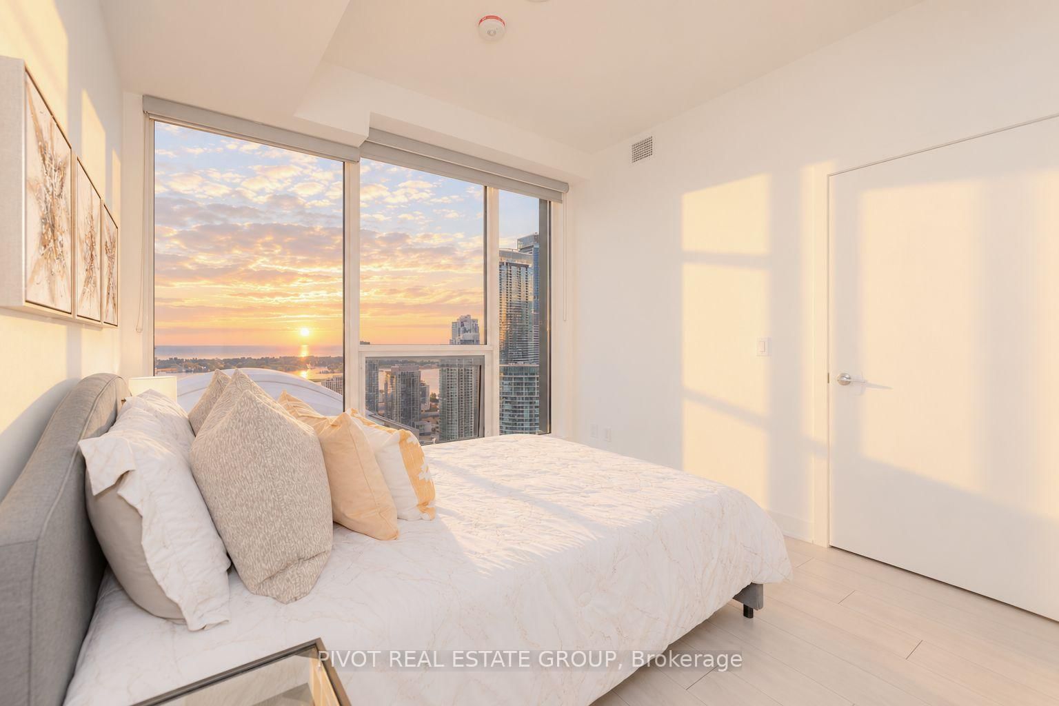 15 Mercer Street • #3201 • Toronto, ON photo 26