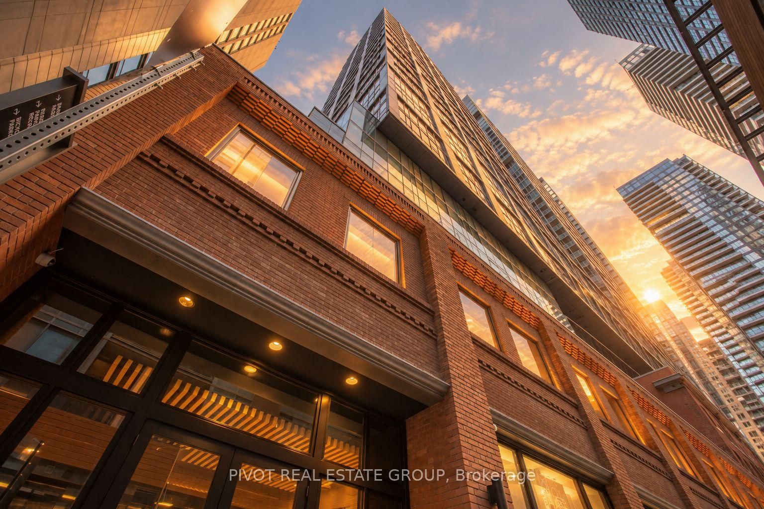 15 Mercer Street • #3201 • Toronto, ON photo 3