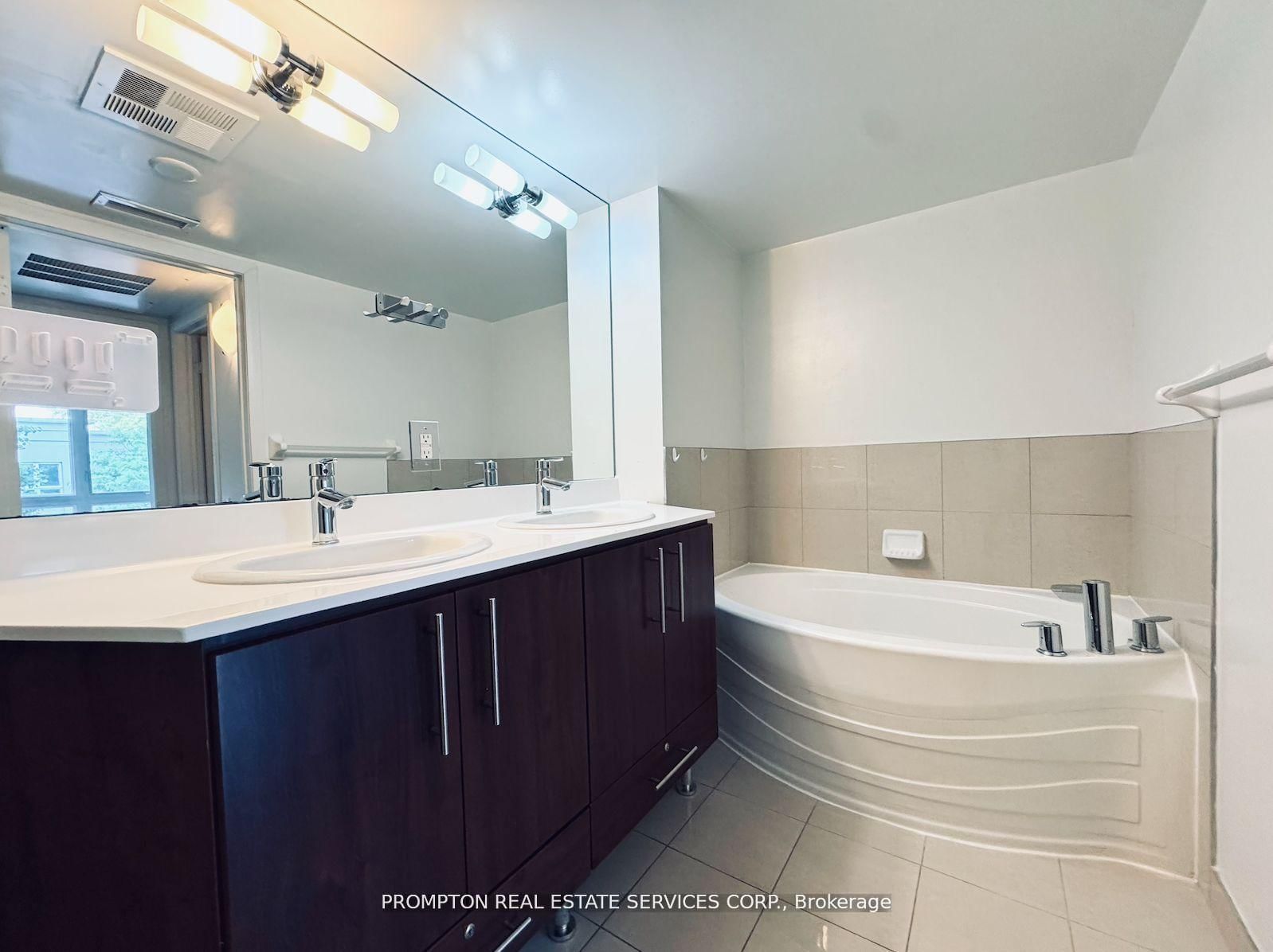 19 Anndale Drive • #Th10 • Toronto, ON photo 8