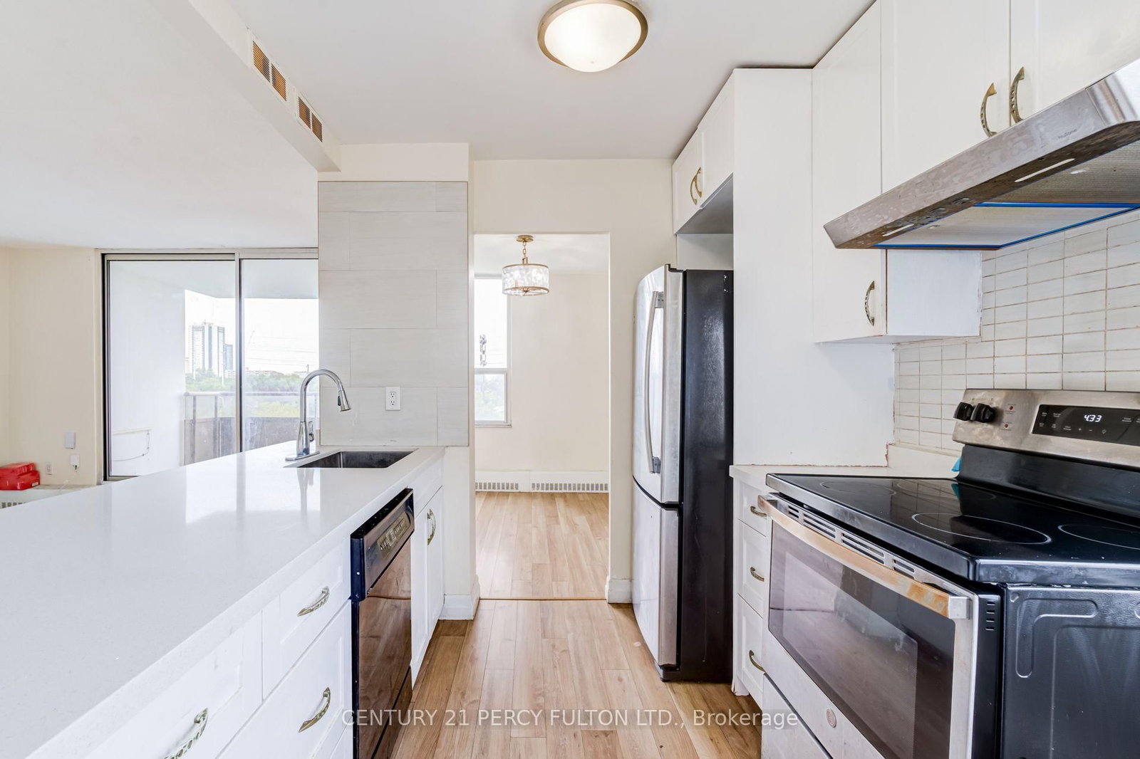 5 Vicora Linkway • ##614 • Toronto, ON photo 17