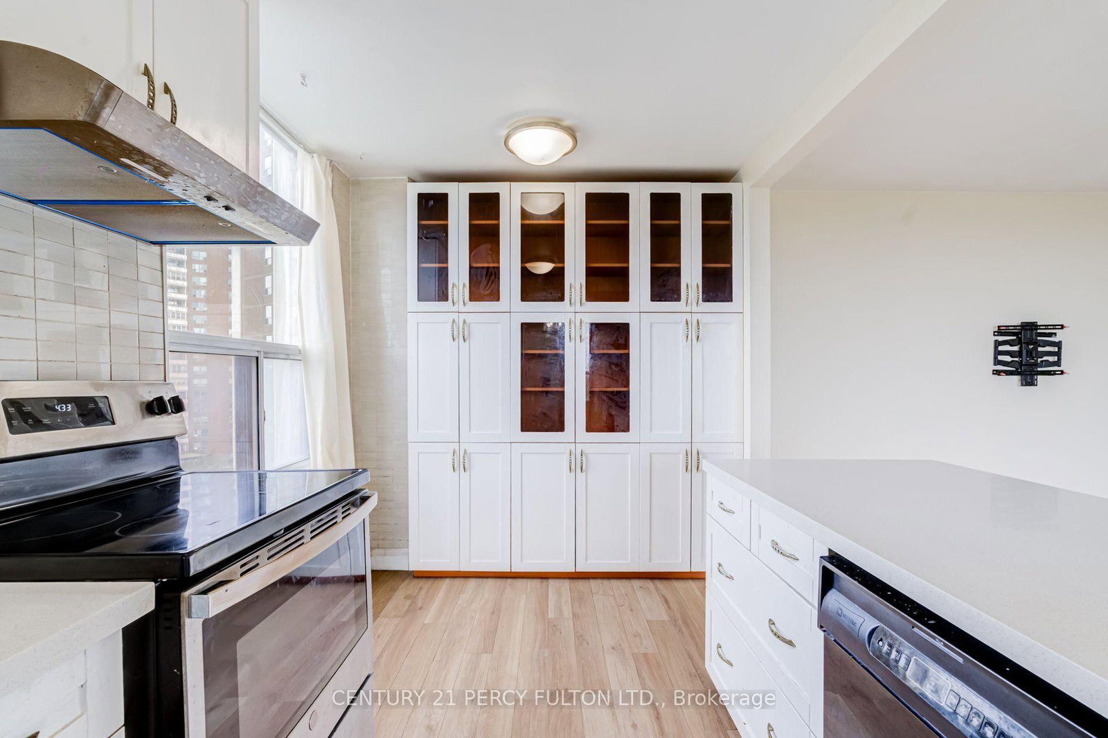 5 Vicora Linkway • ##614 • Toronto, ON photo 18